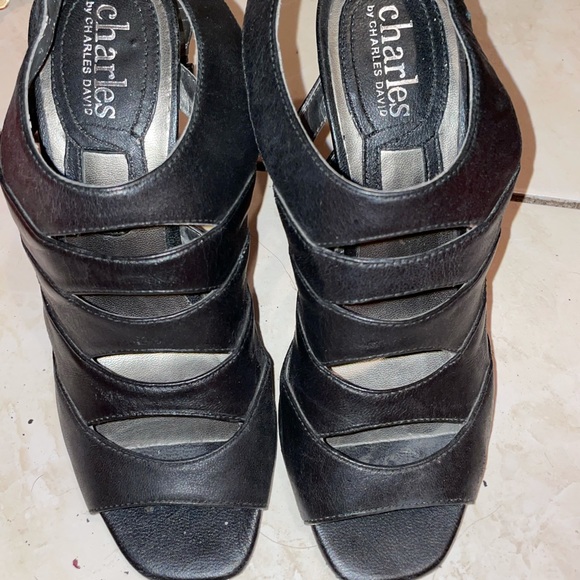 Sexy holes open toe heels - Picture 2 of 4